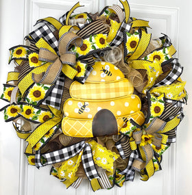 Sunflower Bee Everyday Wreath Front Door, Farmhouse Wreath for Every Season, Spring Wreath, Summer Deco Mesh