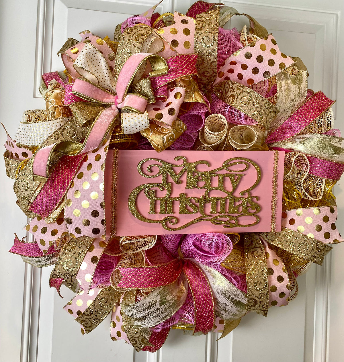 Elegant Pink & Gold Christmas Wreath