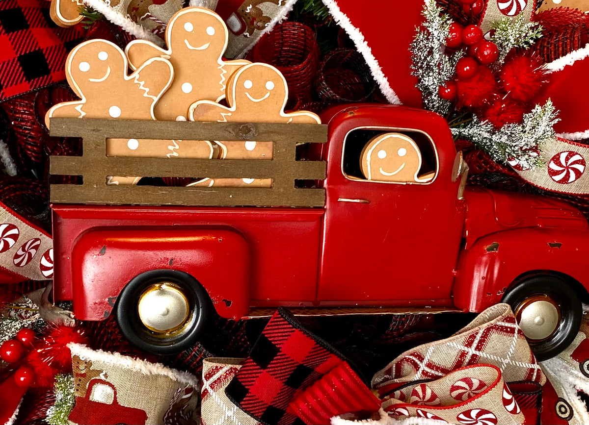 Red Truck Gingerbread Wreath, Rustic Christmas Decor, Front Porch Decoration