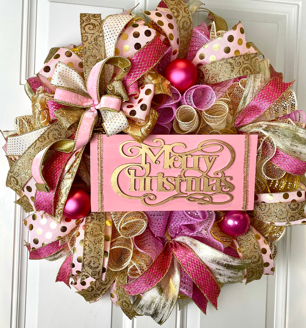 Elegant Pink & Gold Christmas Wreath