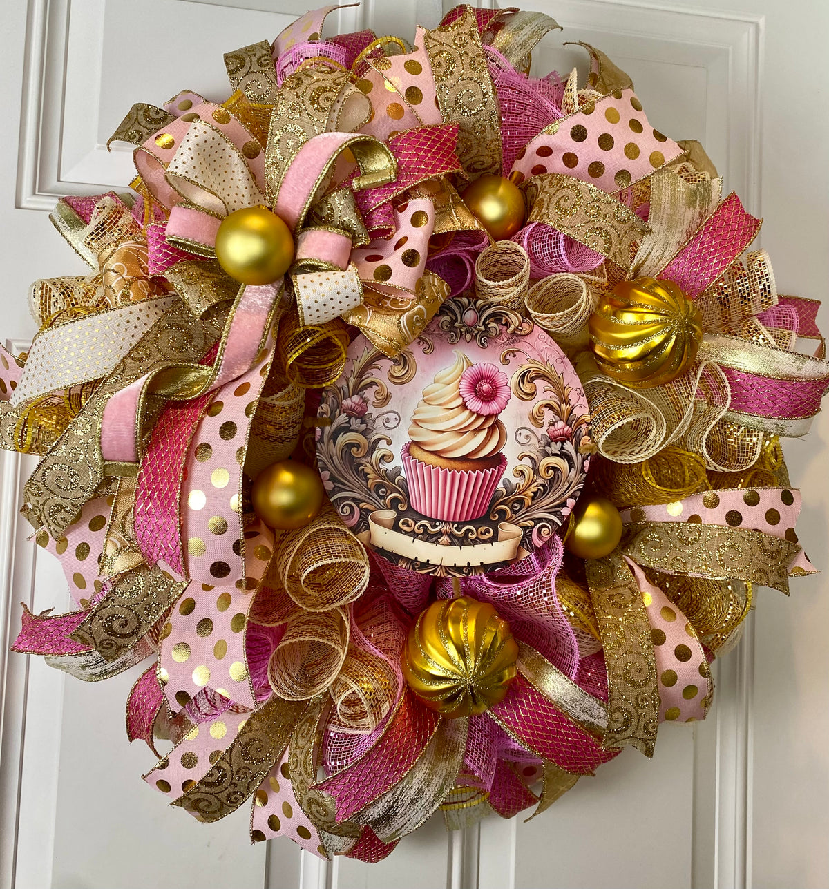 Elegant Pink & Gold Valentine Wreath