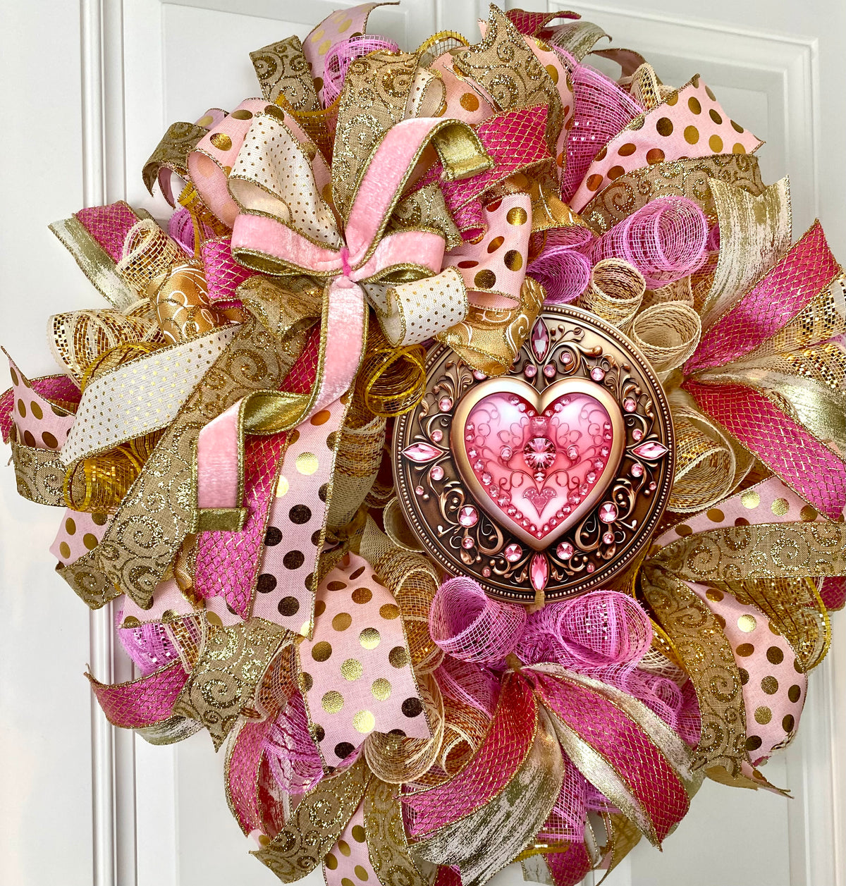 Elegant Pink & Gold Valentine Wreath