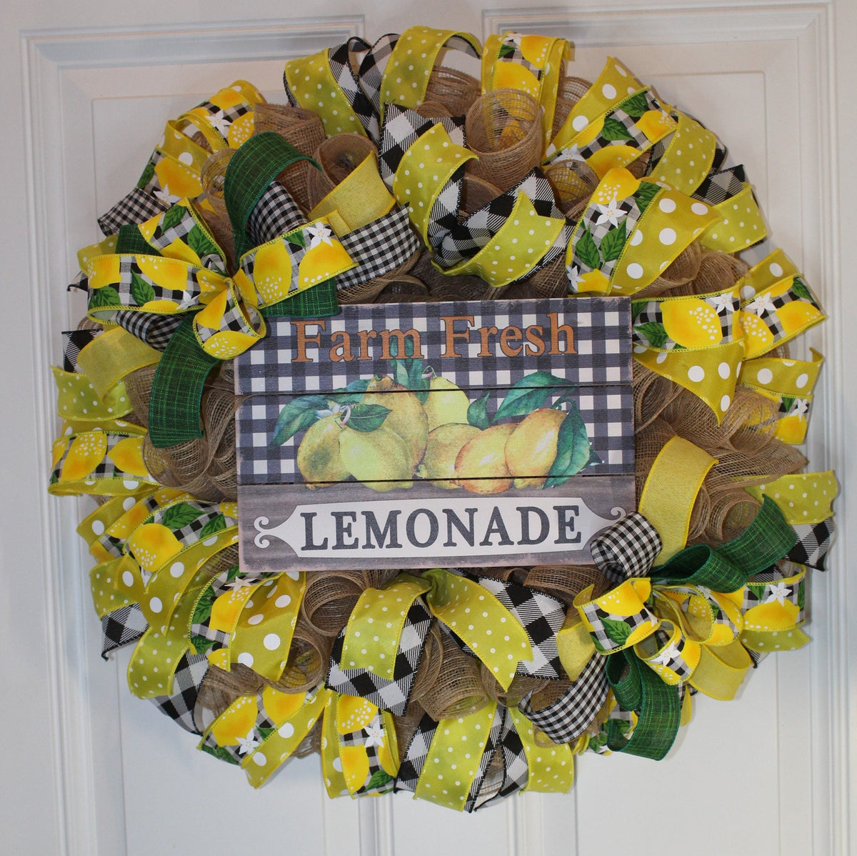 Lemon Wreath: Farmhouse Summer Lemonade Door Decor