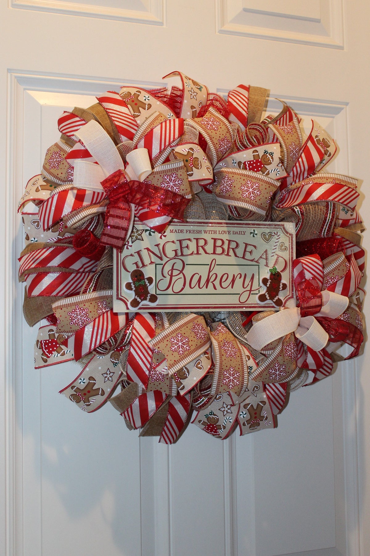 Gingerbread Wreath, Christmas wreath, Gingerbread bakery, Large Christmas Wreath for front door