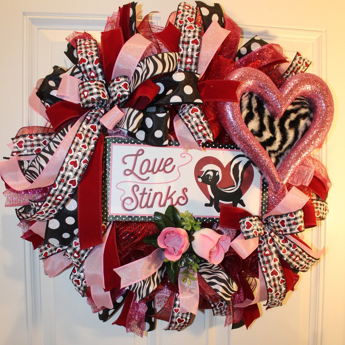 Love Stinks Valentine Wreath, Valentines Day Wreaths, Heart Wreath, Furry Valentine Heart