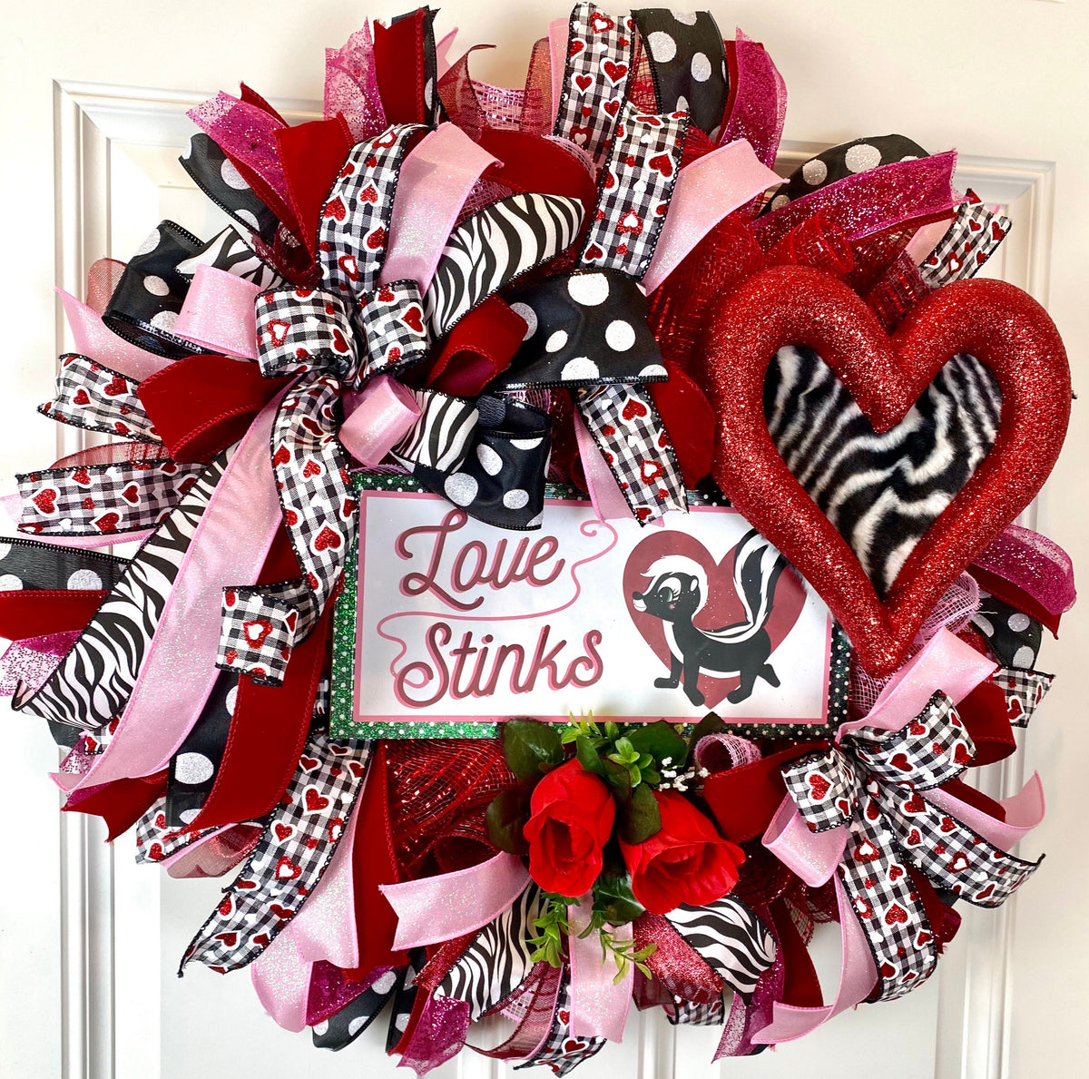 Love Stinks Valentine Wreath, Valentines Day Wreaths, Heart Wreath, Furry Valentine Heart