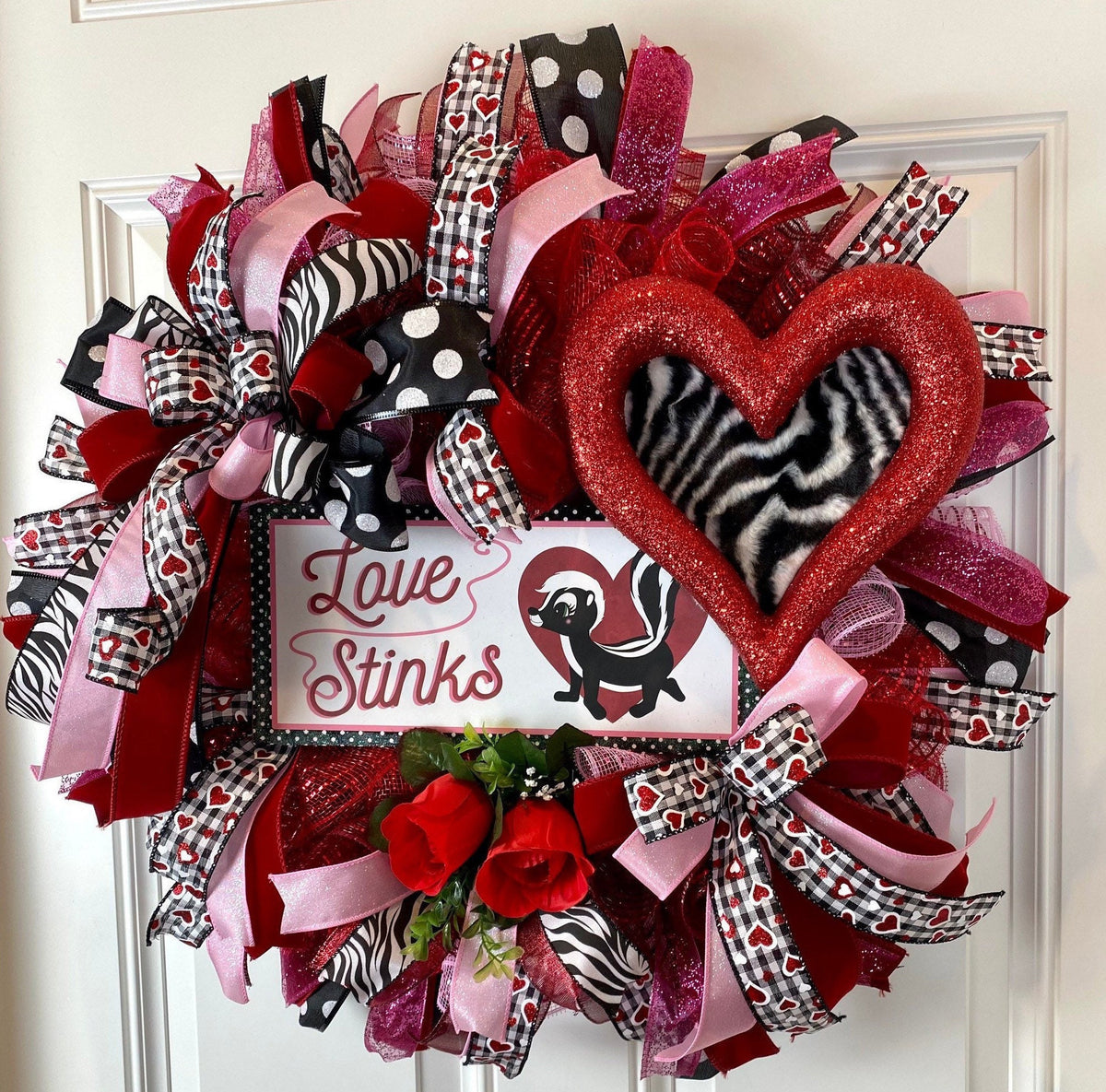 Love Stinks Valentine Wreath, Valentines Day Wreaths, Heart Wreath, Furry Valentine Heart