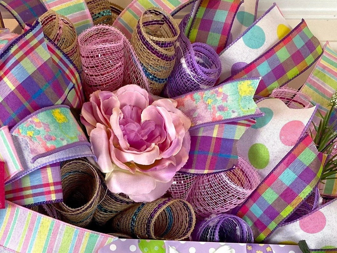 Purple Easter Wreath: Spring Tulips, "Easter Greetings" Sign