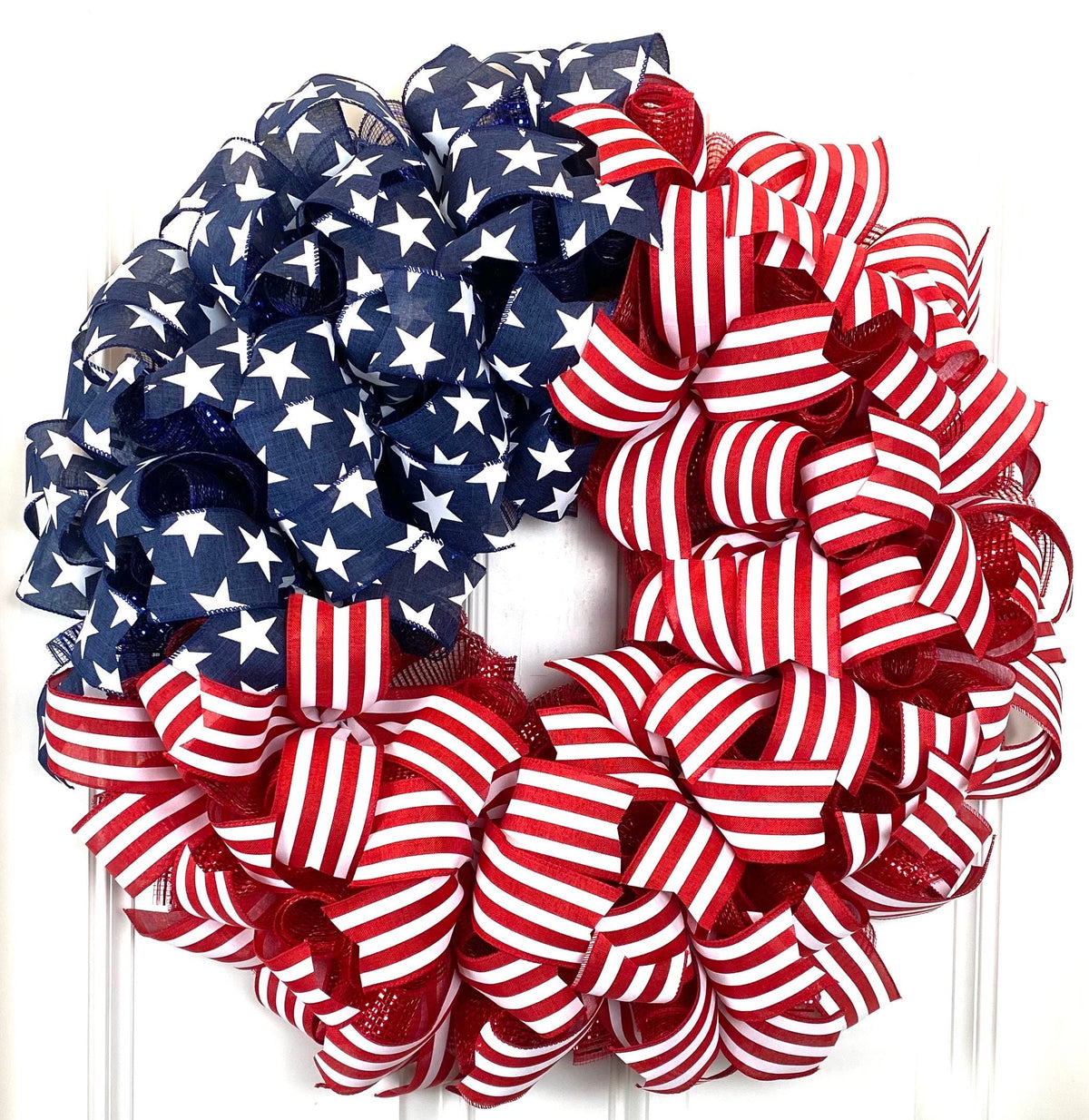 American Flag Wreath: Patriotic Stars & Stripes Decor