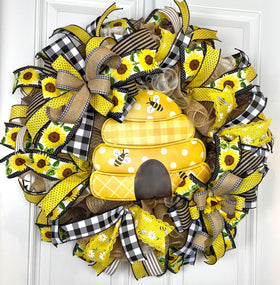 Sunflower Bee Everyday Wreath Front Door, Farmhouse Wreath for Every Season, Spring Wreath, Summer Deco Mesh