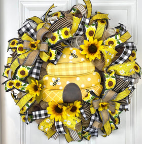 Sunflower Bee Everyday Wreath Front Door, Farmhouse Wreath for Every Season, Spring Wreath, Summer Deco Mesh