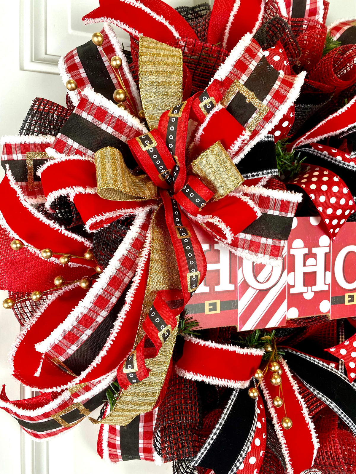 Christmas Wreath, Traditional holiday decor, Red and Gold Wreath, Holiday Porch Decor