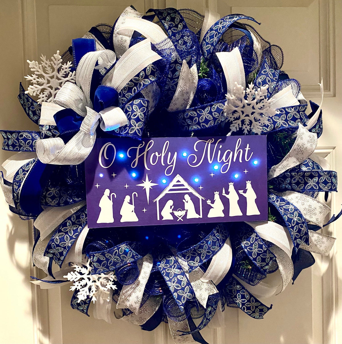 Christmas Wreath, Nativity, Manger Holy Night | Choose Pre-lit or Non-lit Option