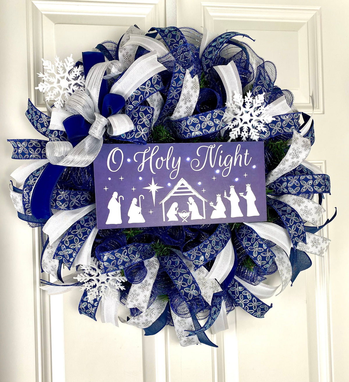 Christmas Wreath, Nativity, Manger Holy Night | Choose Pre-lit or Non-lit Option