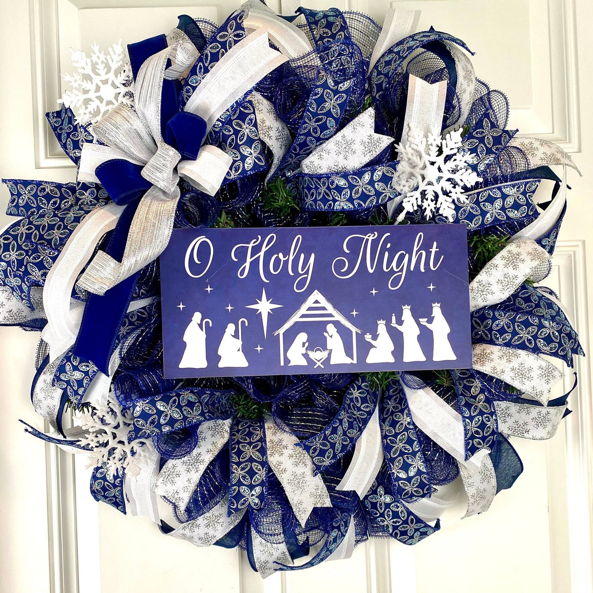 Christmas Wreath, Nativity, Manger Holy Night | Choose Pre-lit or Non-lit Option