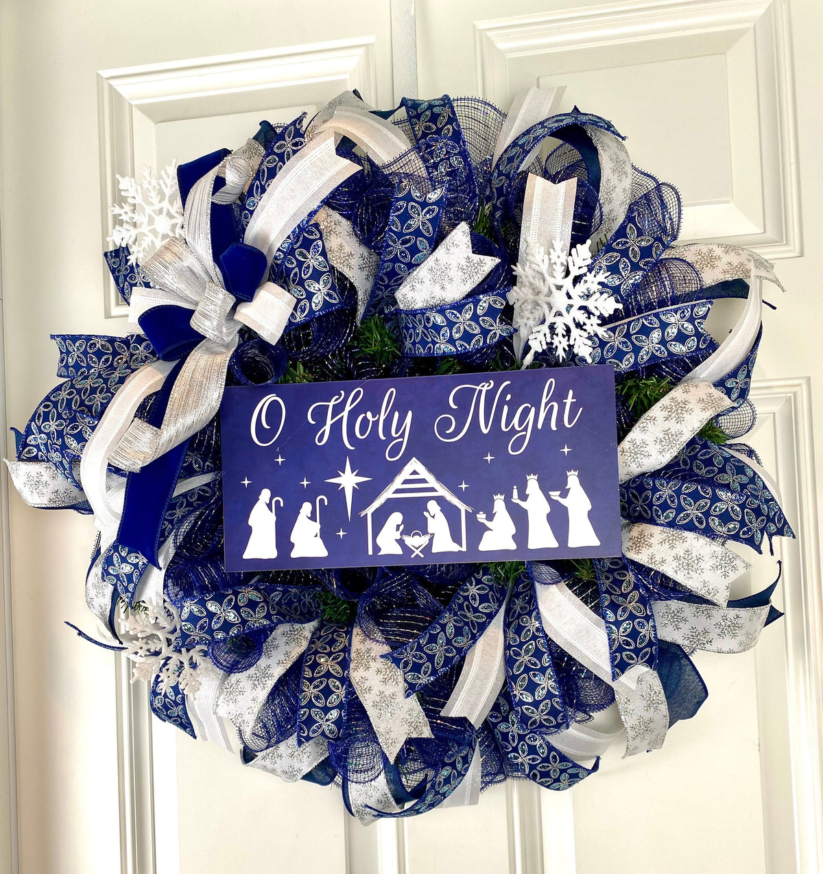Christmas Wreath, Nativity, Manger Holy Night | Choose Pre-lit or Non-lit Option