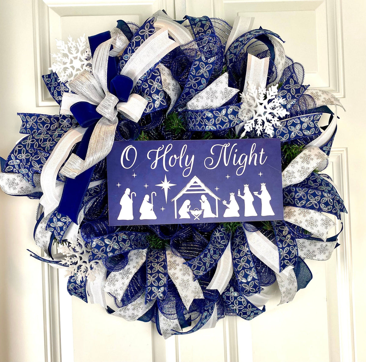 Christmas Wreath, Nativity, Manger Holy Night | Choose Pre-lit or Non-lit Option