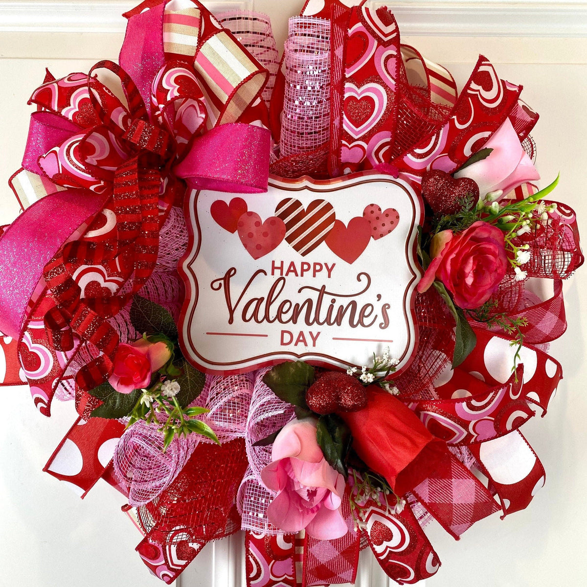 18" Valentine Wreath, Heart Wreath, Small Door Valentine Wreath, Double Doors