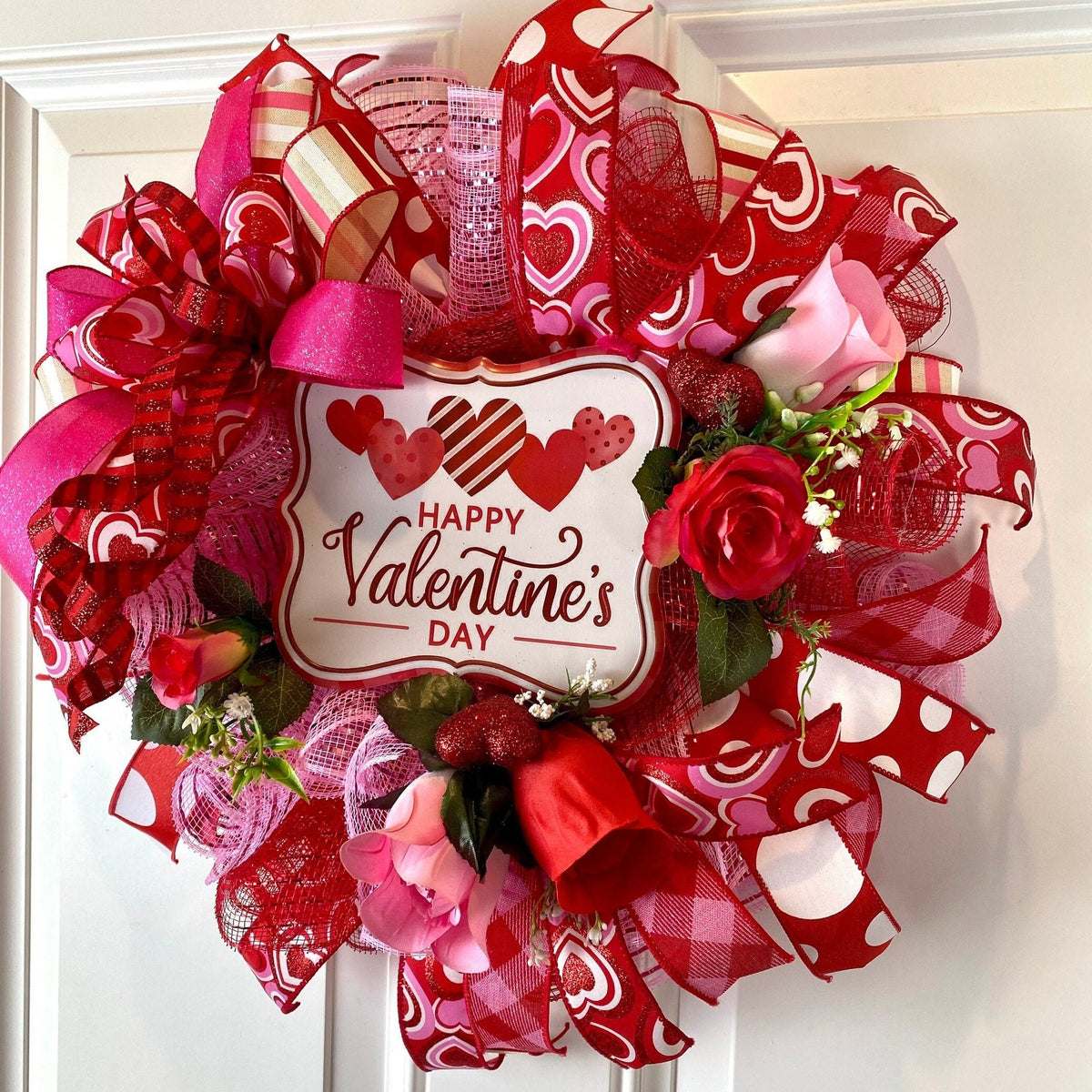 18" Valentine Wreath, Heart Wreath, Small Door Valentine Wreath, Double Doors