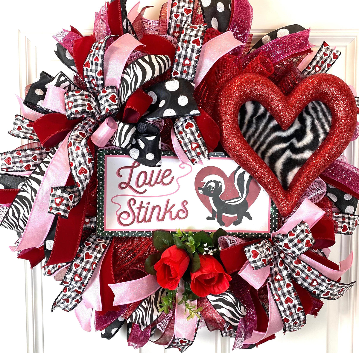 Love Stinks Valentine Wreath, Valentines Day Wreaths, Heart Wreath, Furry Valentine Heart