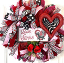 Love Stinks Valentine Wreath, Valentines Day Wreaths, Heart Wreath, Furry Valentine Heart