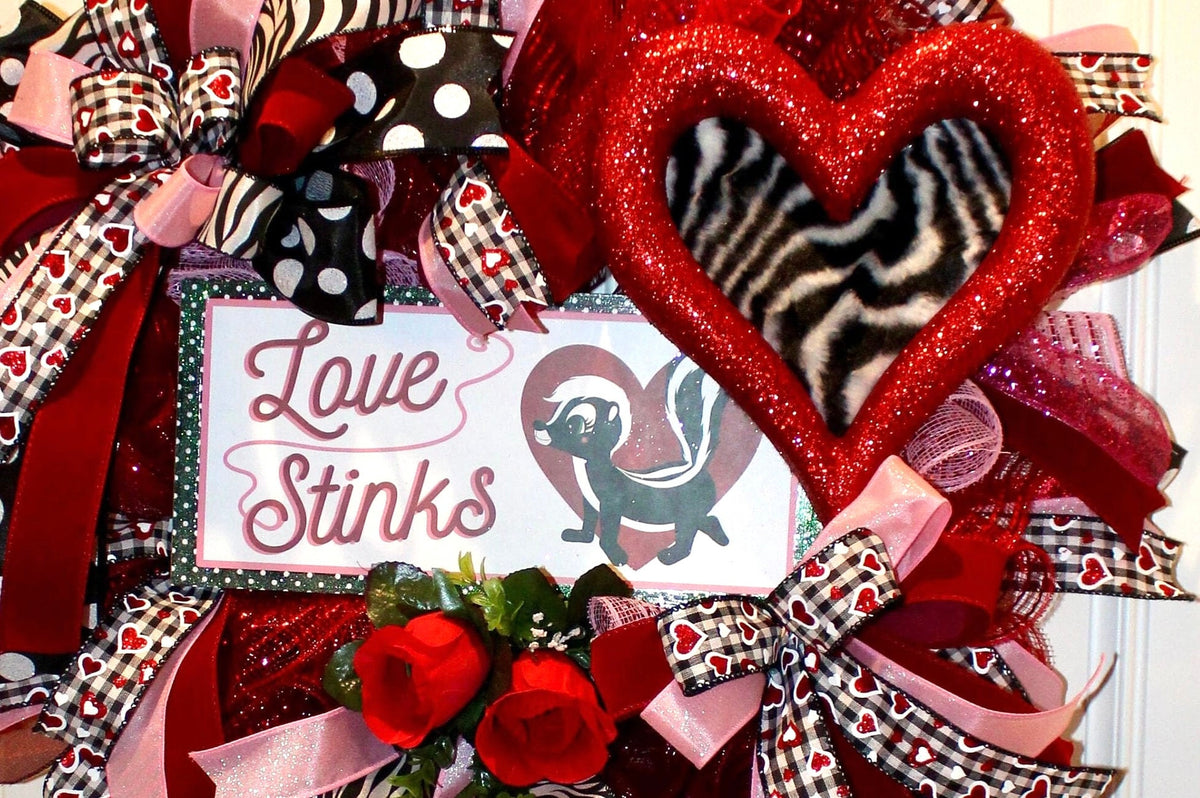 Love Stinks Valentine Wreath: Furry Skunk Heart, Zebra Print