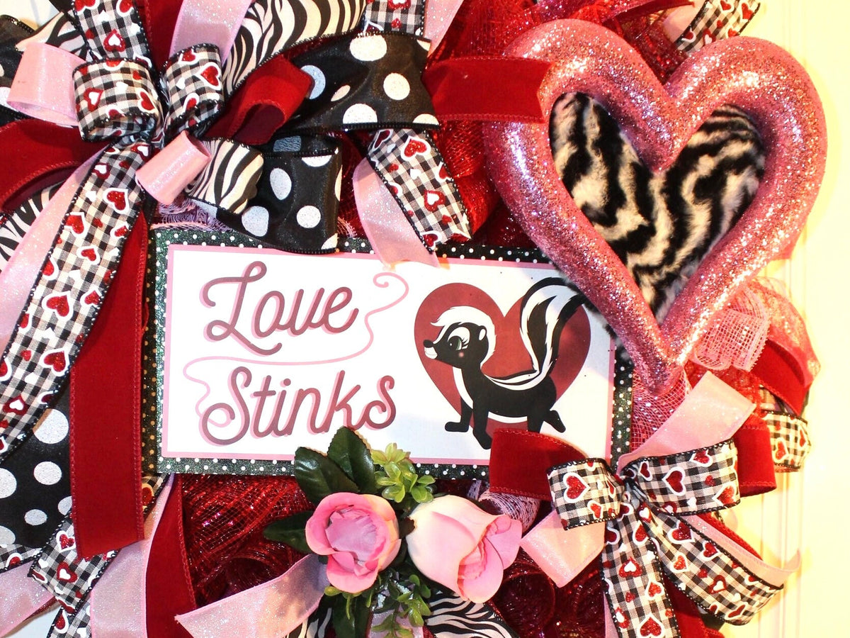Love Stinks Valentine Wreath: Furry Skunk Heart, Zebra Print