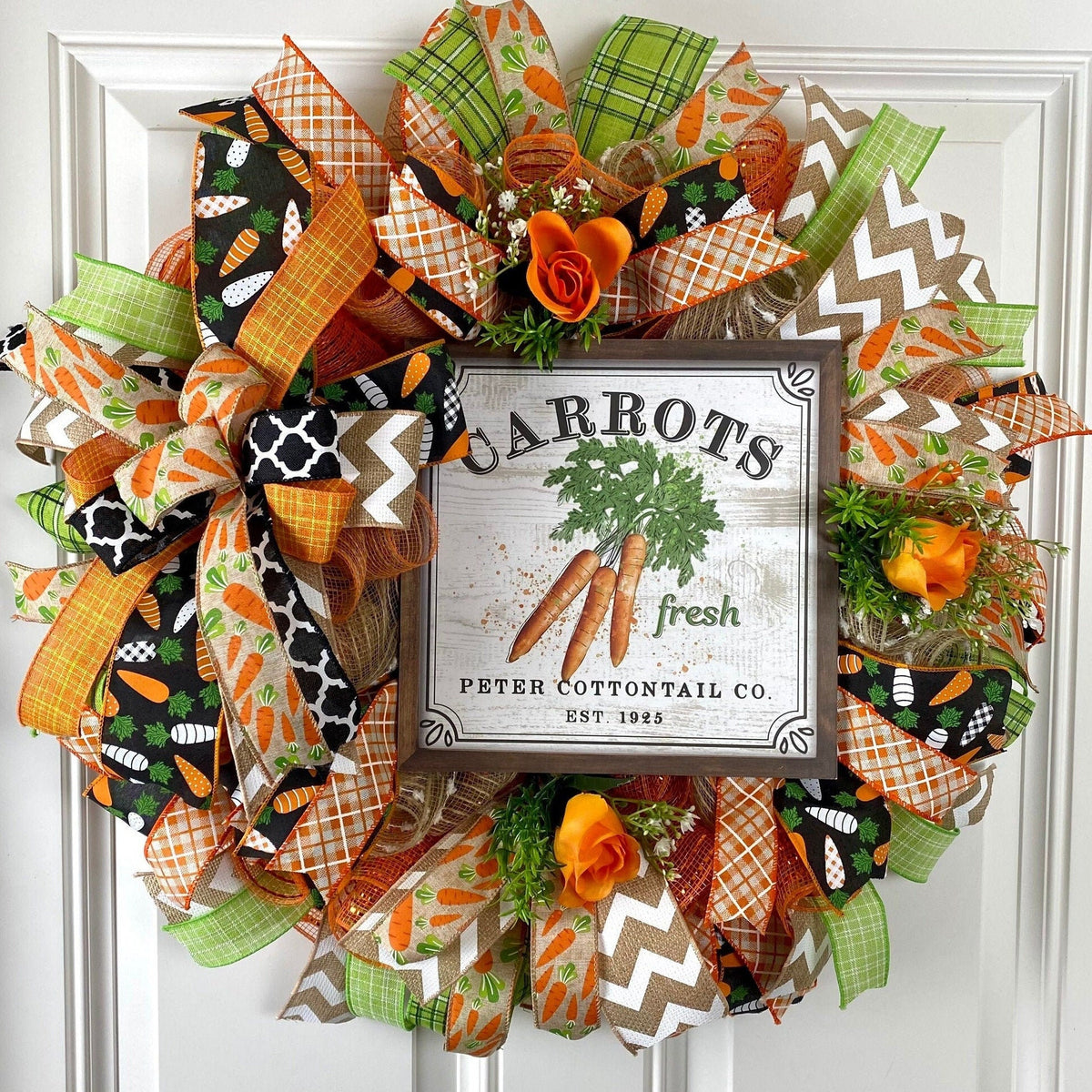 Carrot Spring Bunny Wreath, Easter Wreath, Spring Wreath for front door, Fresh Carrots, Rose Wreath, Deco Mesh Wreath. Front Door Wreath