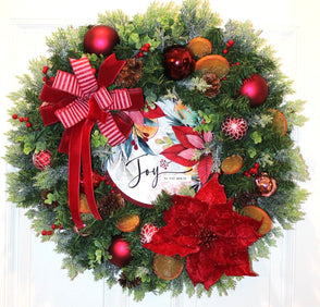 Lighted Poinsettia Christmas Wreath: Williamsburg Holiday Decor