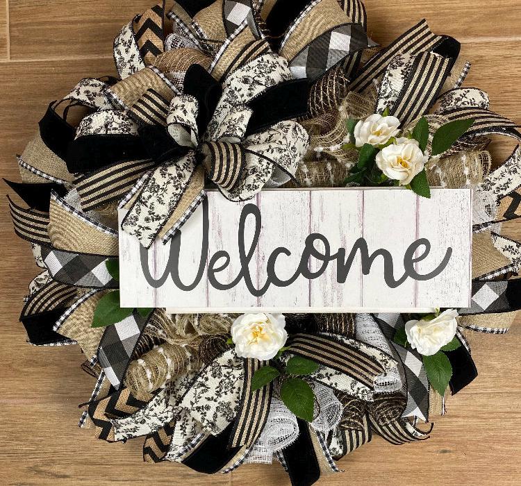 XL Summer Wreath, Farmhouse, Gift for Nurse, Dog Kisses, Farmhouse All Season Wreath, Spring Wreath, Summer Deco Mesh