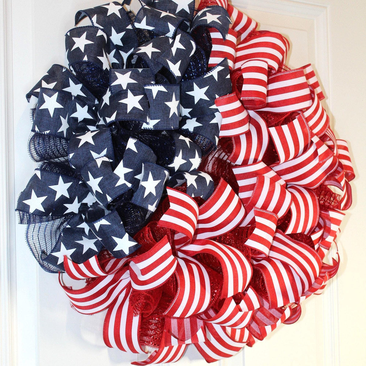 American Flag Wreath: Patriotic Stars & Stripes Decor