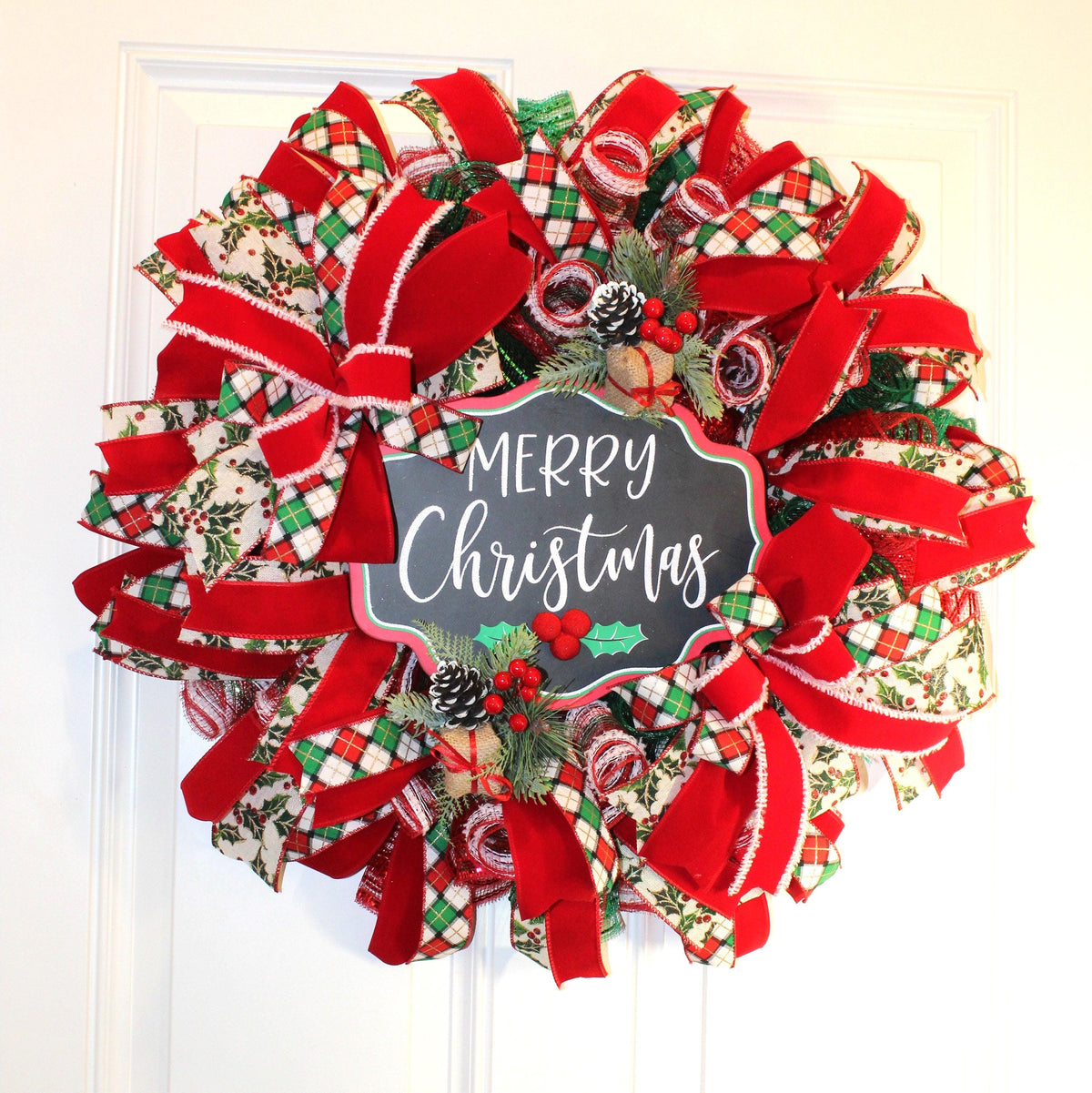 Christmas Wreath, Traditional holiday decor, Red Green Wreath, Holiday Porch Decor, Holly Berry Wreath