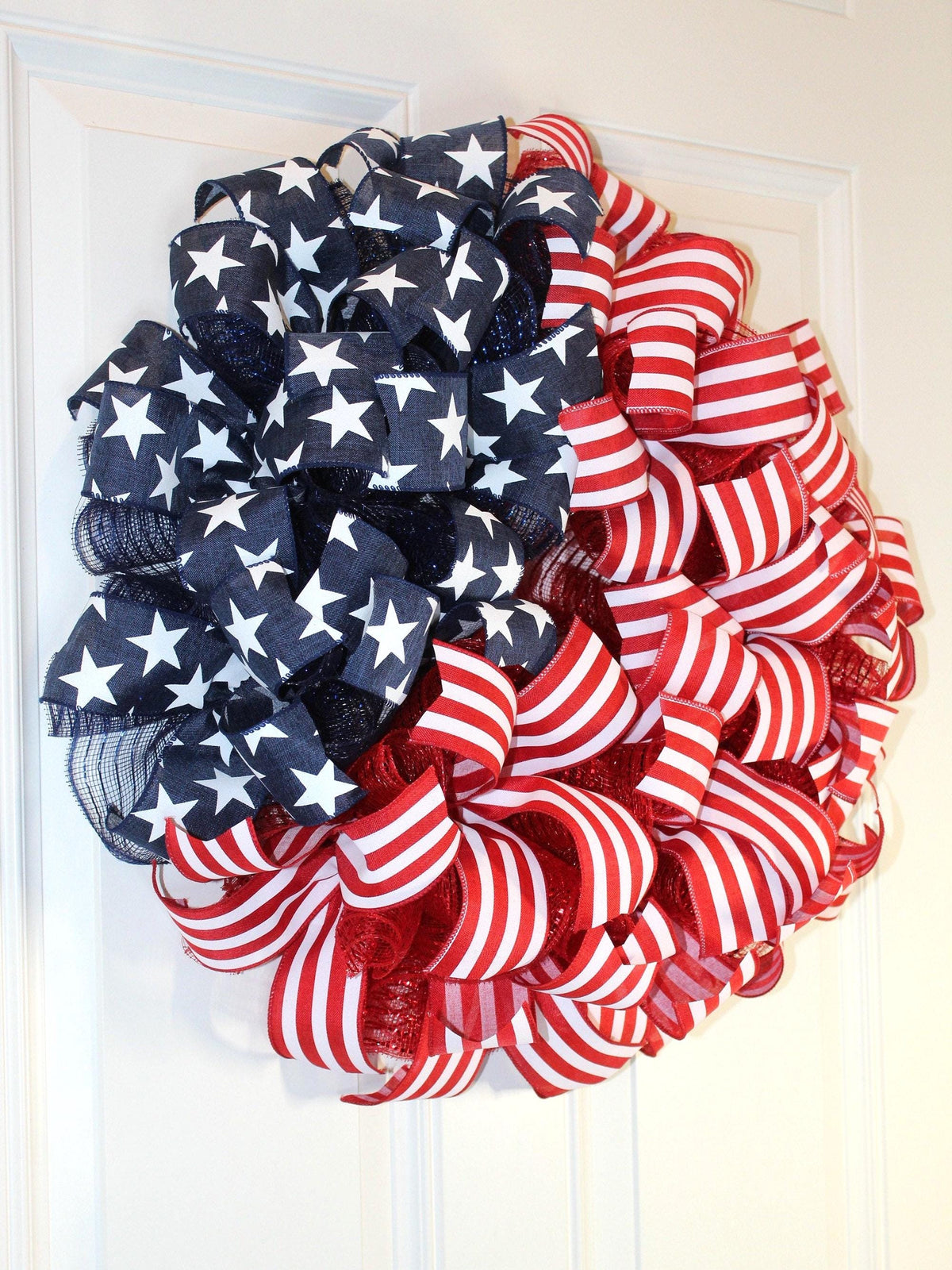 American Flag Wreath: Patriotic Stars & Stripes Decor