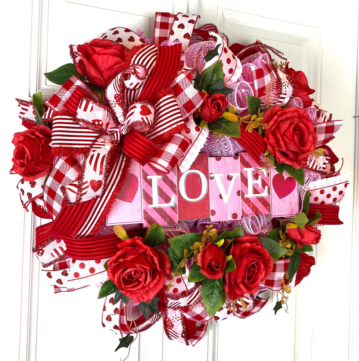 Elegant Valentine Wreath - Romantic Door Decor for Lovebirds
