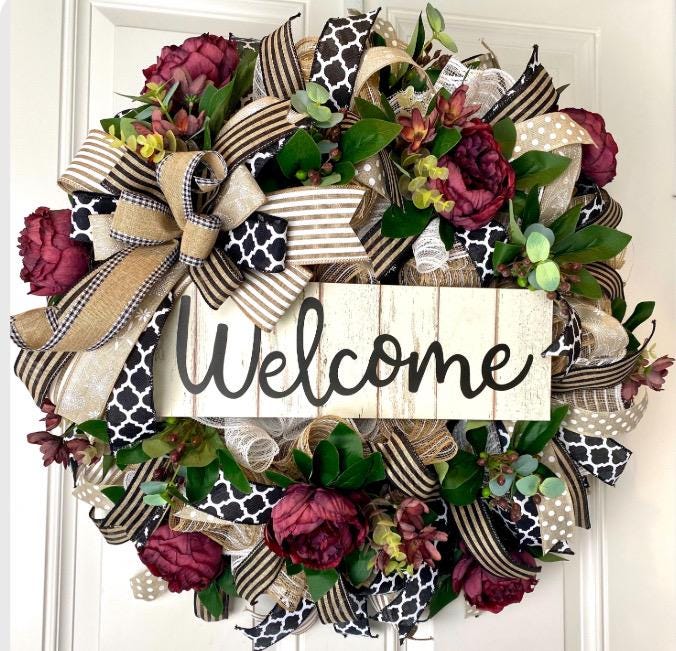 15" Wooden Sign: Welcome Fence