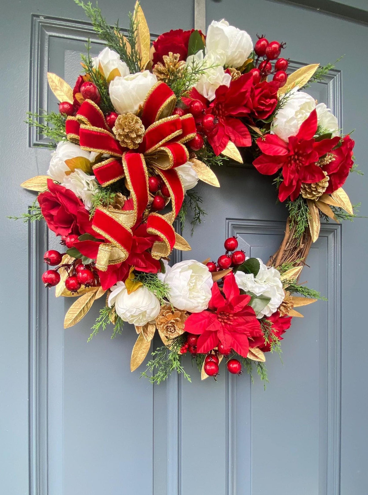 Elegant Poinsettia Christmas Wreath with Golden Leaves & Cedar Accents