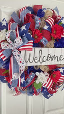 American Flag Wreath: Patriotic Stars & Stripes Decor